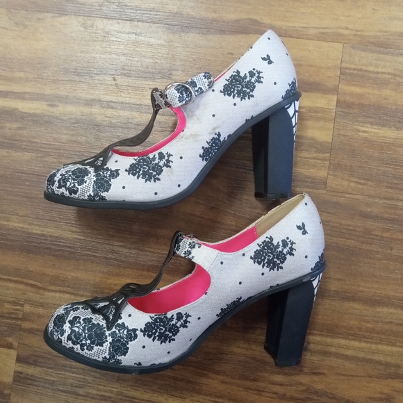 Chocolitas high heels spider web Mary Jane pump - Picture 4 of 7